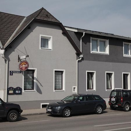 Pension Casa Topolino Wiener Neustadt Luaran gambar