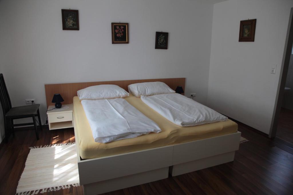 Pension Casa Topolino Wiener Neustadt Bilik gambar