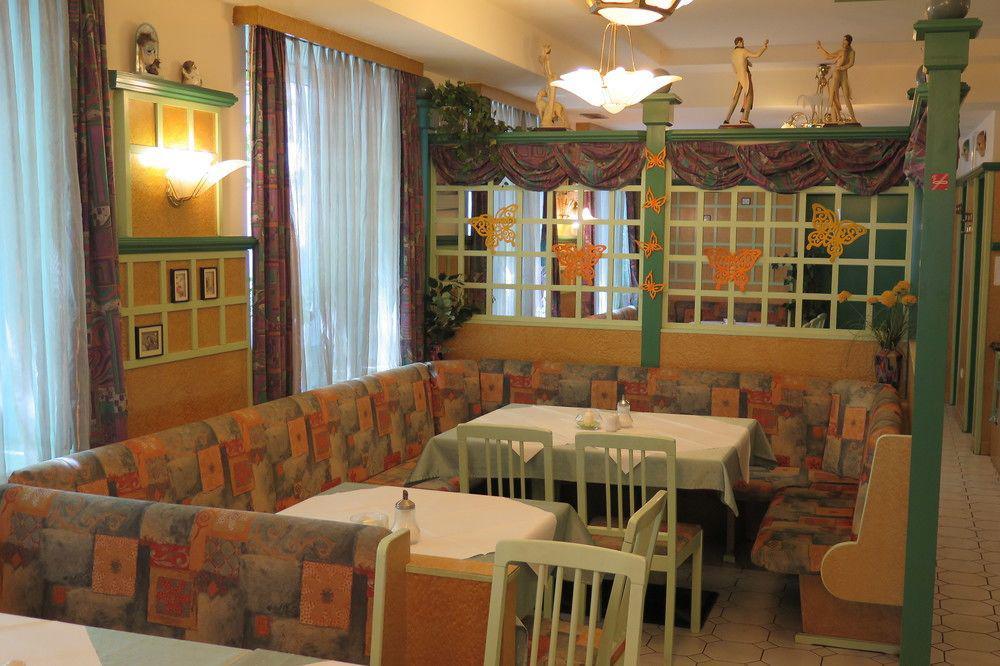 Pension Casa Topolino Wiener Neustadt Luaran gambar