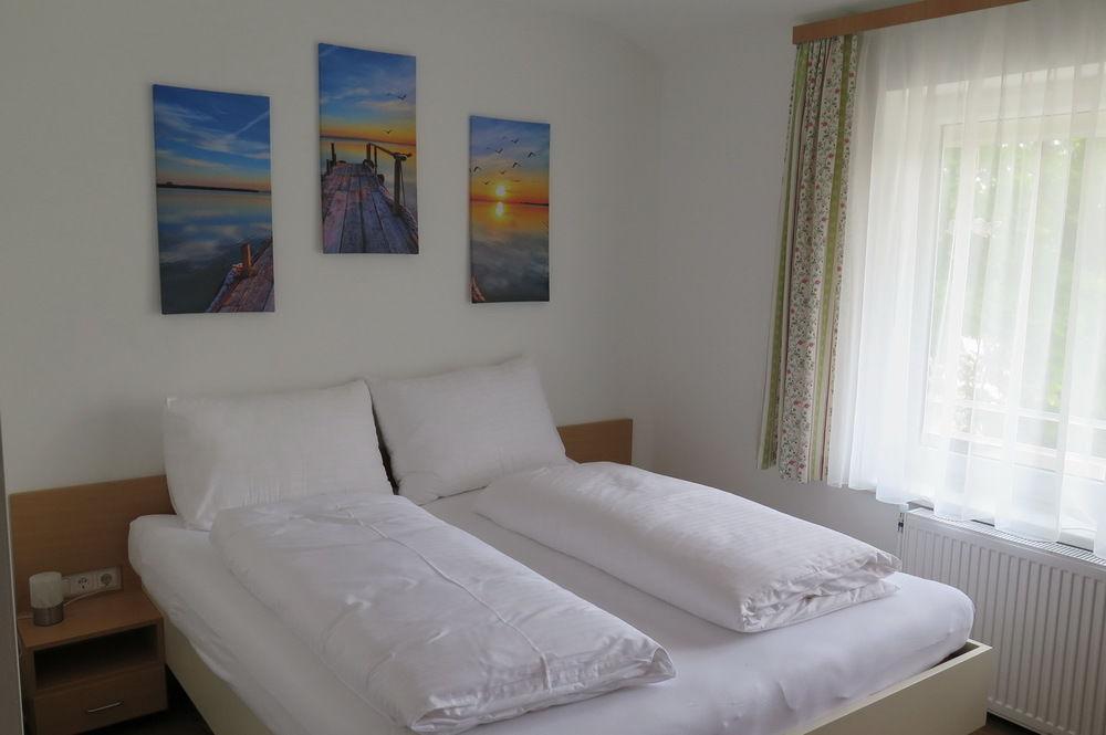 Pension Casa Topolino Wiener Neustadt Luaran gambar
