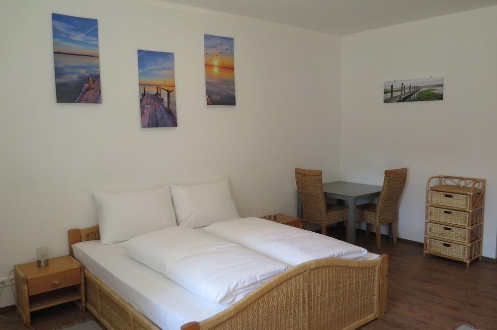 Pension Casa Topolino Wiener Neustadt Luaran gambar
